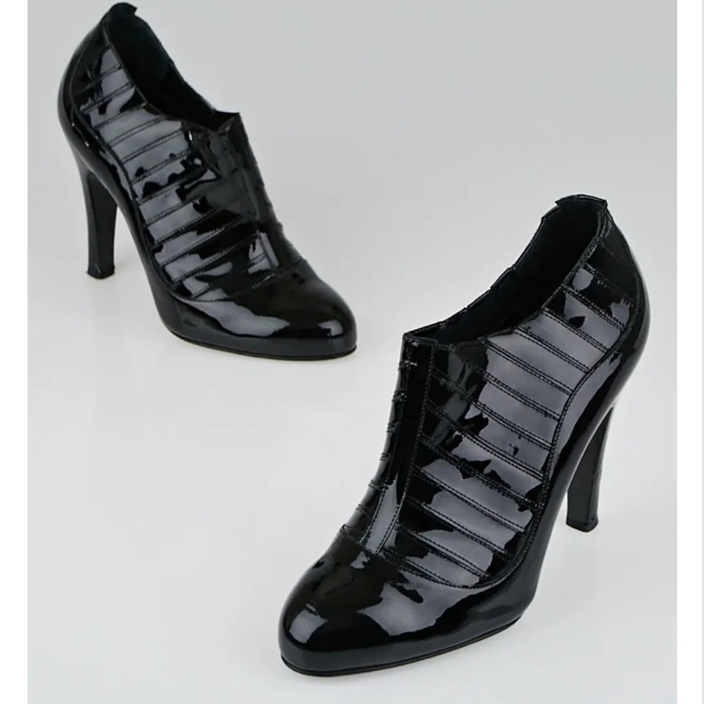 CHANEL Paris New York high heels booties(size-39)